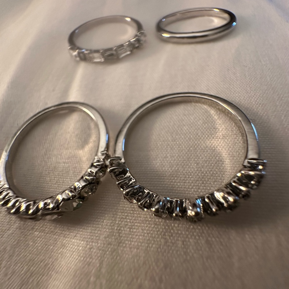4 rings